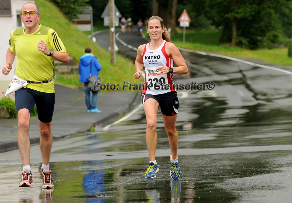 Foto 4293: Die Tagessiegerin über 10 Kilometer Dr. Caprice Giehl (TuS Deuz)