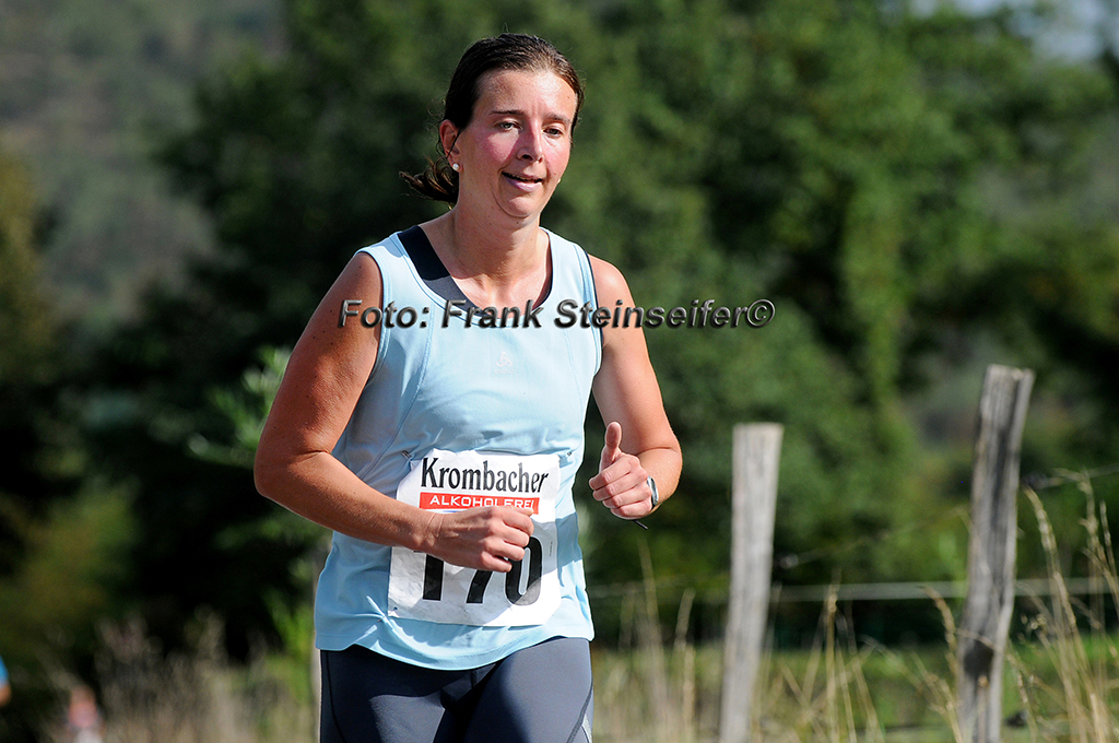Katrin di Teodoro war beim Halbmarathonlauf in Walsdorf die tagesschnellste Frau. Sie führt auch die W30/35-Wertung im Ausdauer-Cup 2014 an.