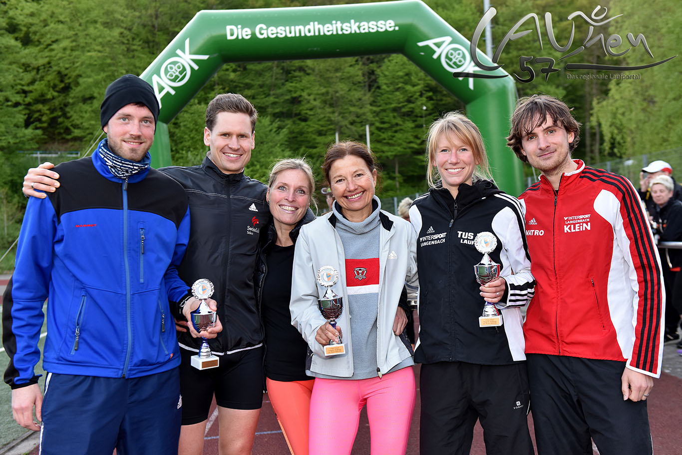 Die Paarlauf-Gewinner: Holger Henrich & Tobias Lautwein (Die Spartaner), Marion Vitt & Anke Meiners (:anlauf), Rebekka Otterbach & Manuel Wörmann (TuS Deuz).