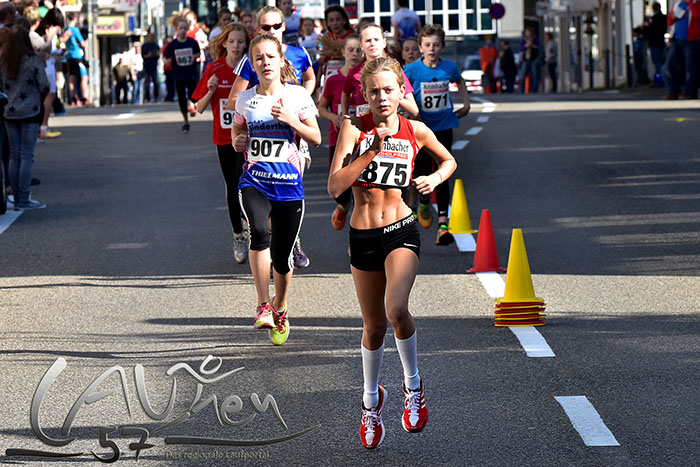 Lea Sophie Herzog (SC Wissen/VfB Wissen) lief im Rennen der Schülerinnen über 1.000 Meter allen davon.