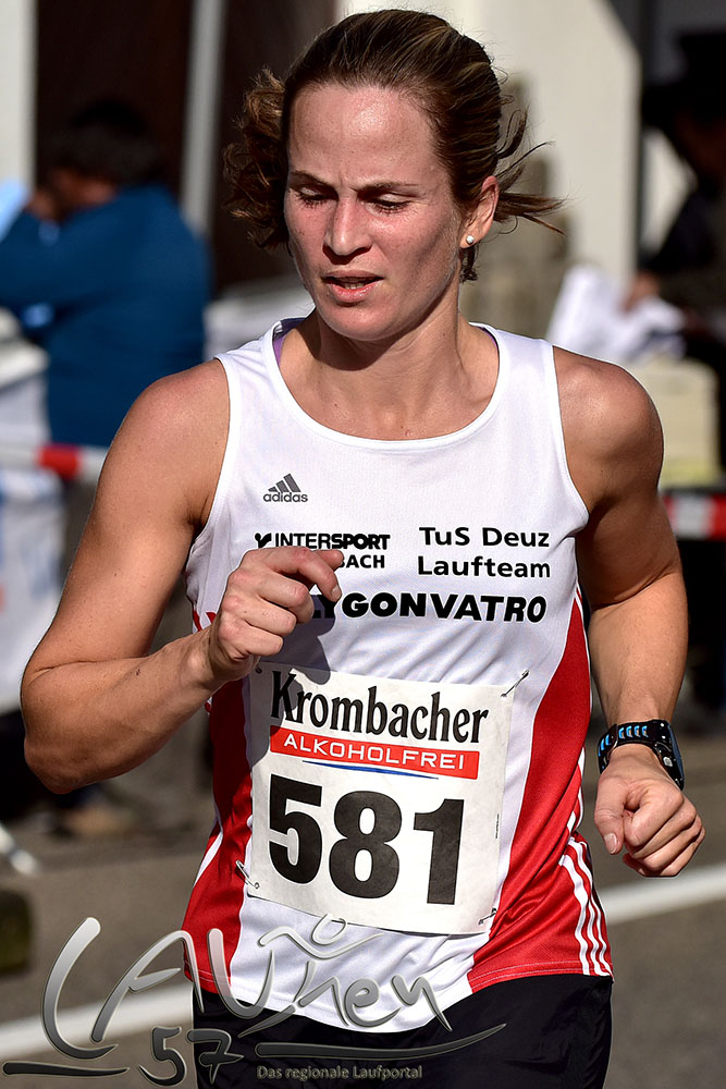 Caprice Löhr, die Seriensiegerin der vergangenen Jahre beim Wissener Jahrmarktslauf (damals noch unter ihrem Geburtsnamen Caprice Giehl), kam diesmal auf den zweiten Platz. 