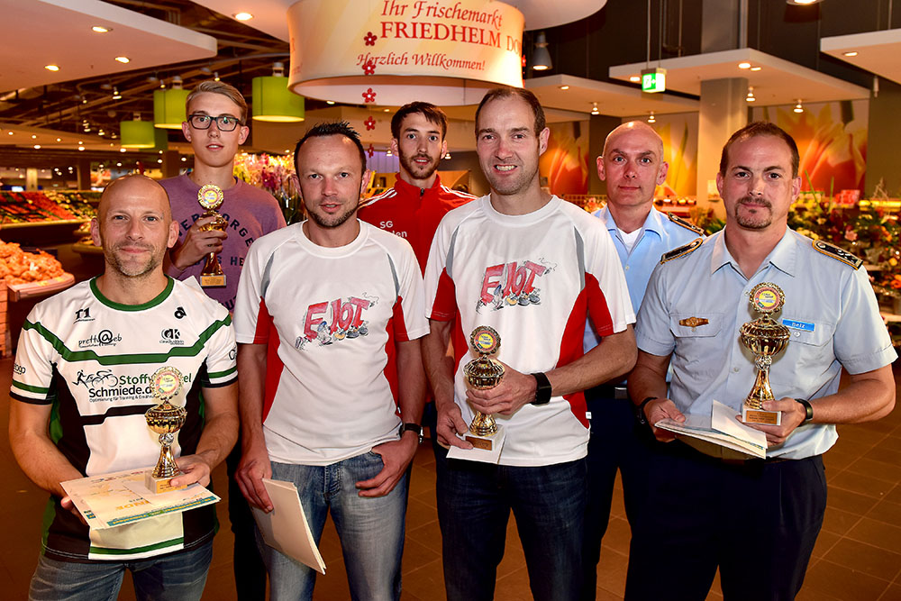 Die Sieger in der Männer-Wertung beim 12. Siegerländer AOK-Firmenlauf.