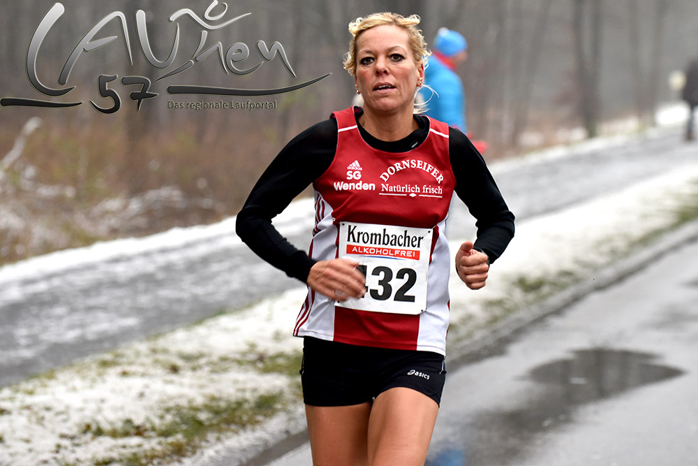 Christl Dörschel von der SG Wenden siegte bei den Frauen über 10 Kilometer in der starken Zeit von 36:21 min.