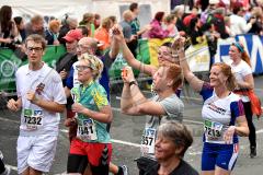 13. Siegerländer AOK-Firmenlauf am 5. Juli 2016 mit Start und Ziel auf dem Bismarckplatz